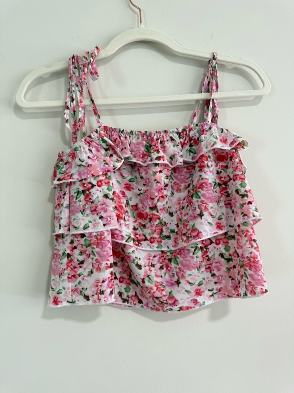 Skue Ruffled Floral Tie-Shoulder Crop Top. Size XS. Like New